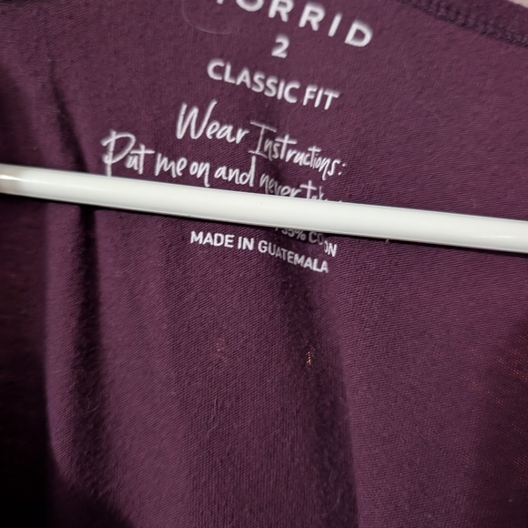 Old Navy Women's Short Sleeve V-Neck Tee - Deep Purple - Picture 2 of 6